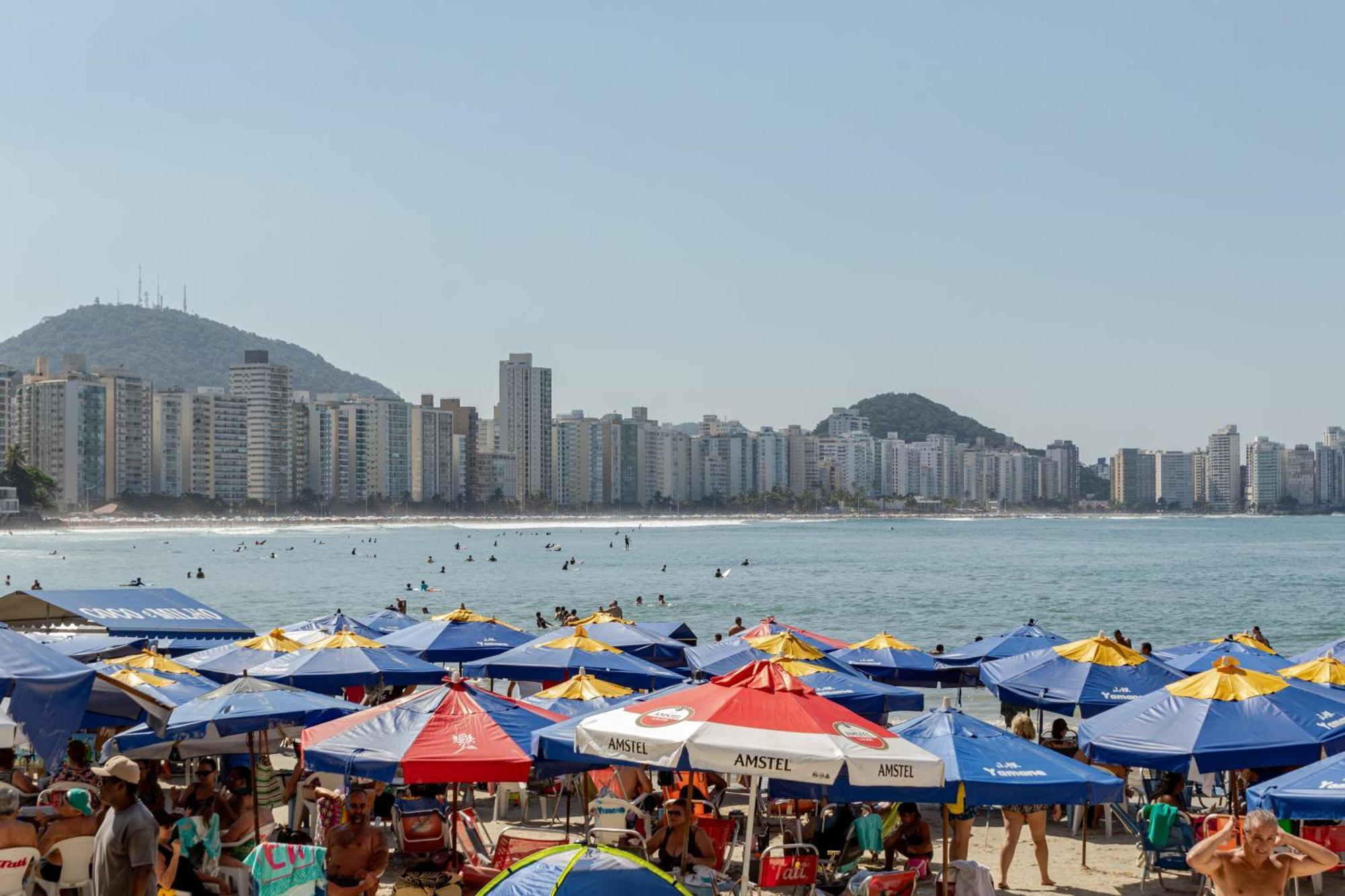 Apto - Predio De Frente Para Praia - Asturias - Guaruja - 2 Vagas Garagem - Wi-Fi E Ar Condicionado Exteriör bild